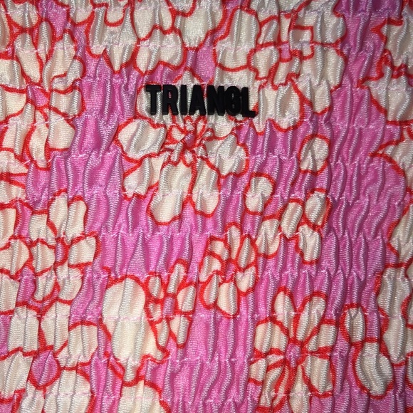 String top and bottom swimsuit set with bag. - Picture 4 of 6